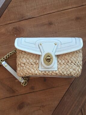 Legacy straw clutch
